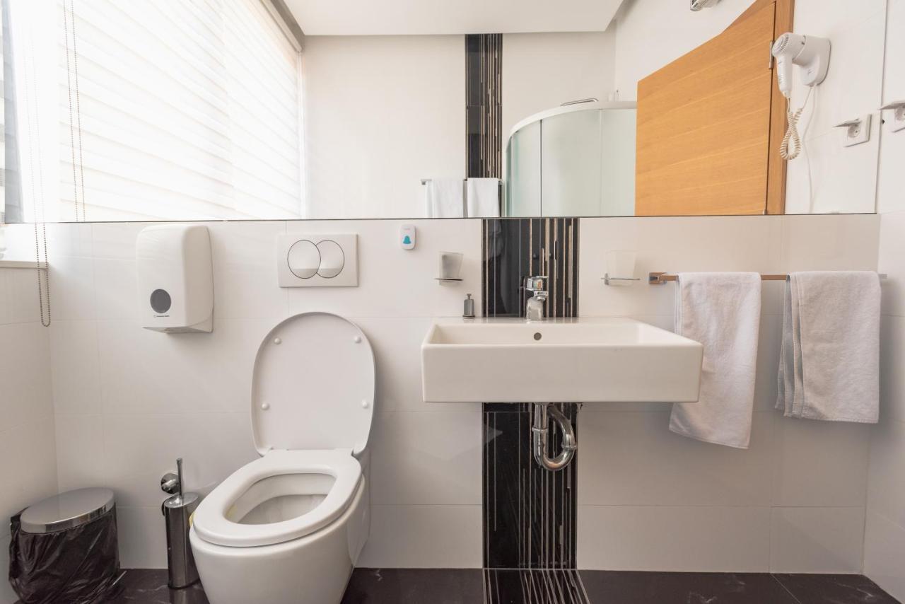 Hotel Stobex Loznica Habitación foto
