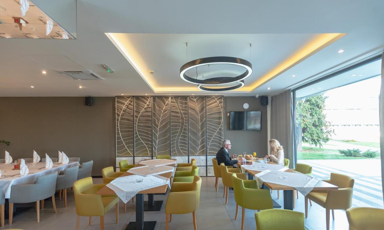 Hotel Stobex Loznica Exterior foto